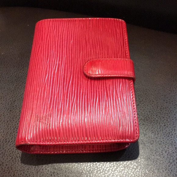 LOUIS VUITTON Red EPI Porte Monnaie Viennois Bifold Kisslock Wallet Authentic - Picture 8 of 17